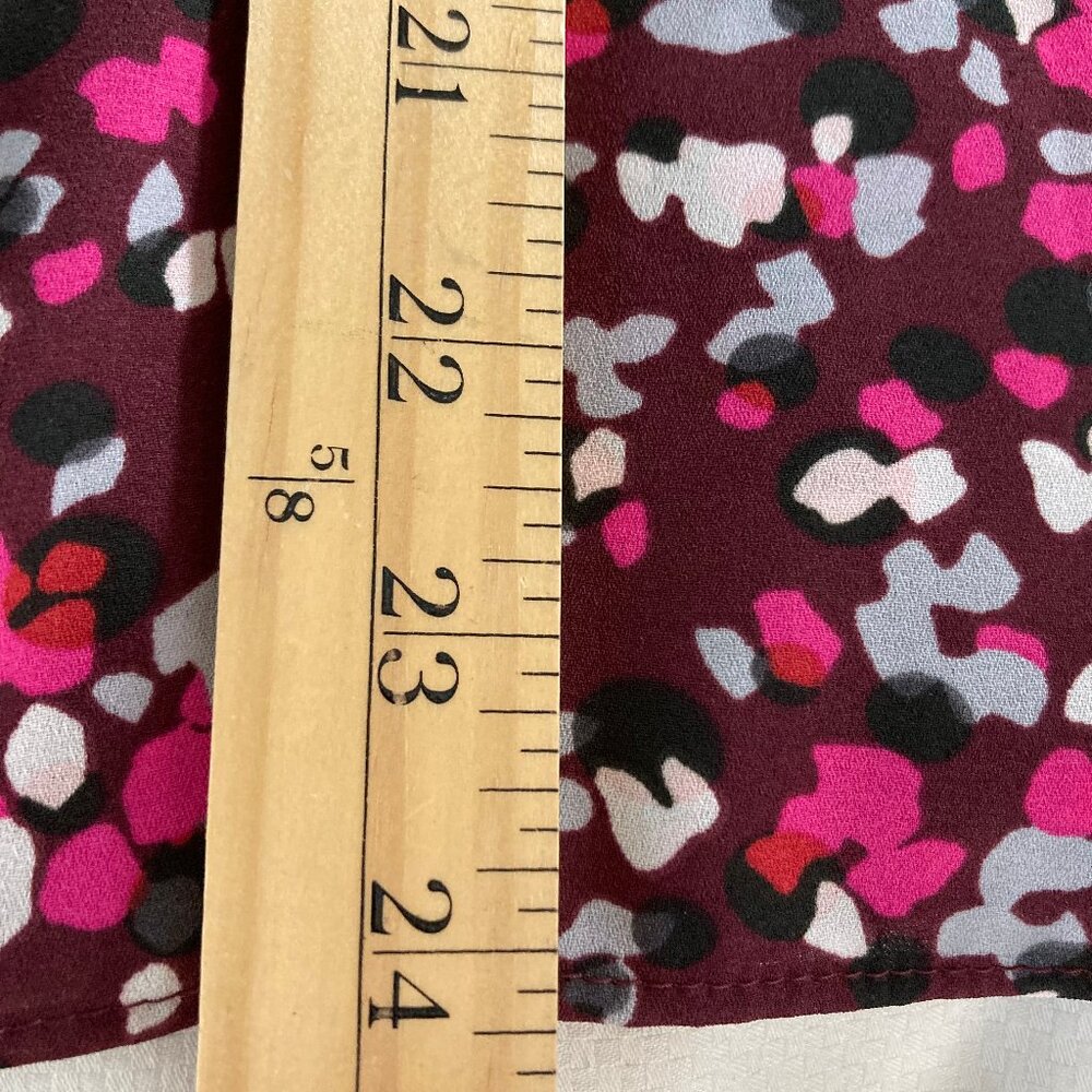 Talbots Sleeveless Confetti Top Burgundy Pink White Pleated Neckline Fun, Medium - Picture 11 of 12